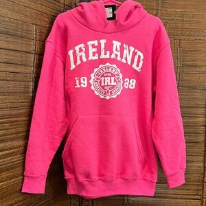 Cara Craft Ireland 1988 Pink Hooded Sweatshirt Puffy Print, NWT size 7-8 youth